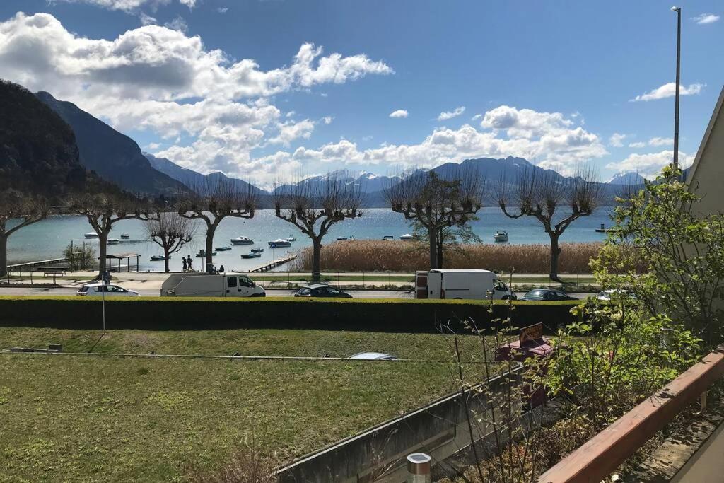 Chez Jacques - Terrasse Avec Vue Lac Et Montagne Анси Экстерьер фото