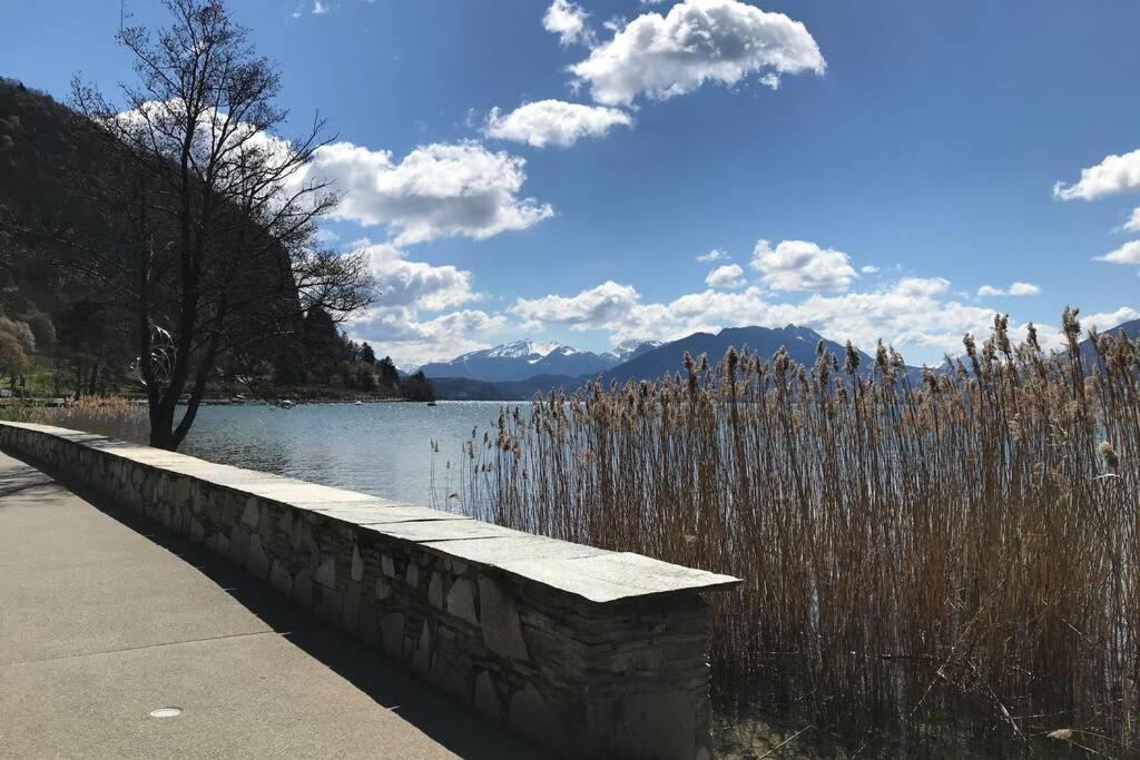 Chez Jacques - Terrasse Avec Vue Lac Et Montagne Анси Экстерьер фото