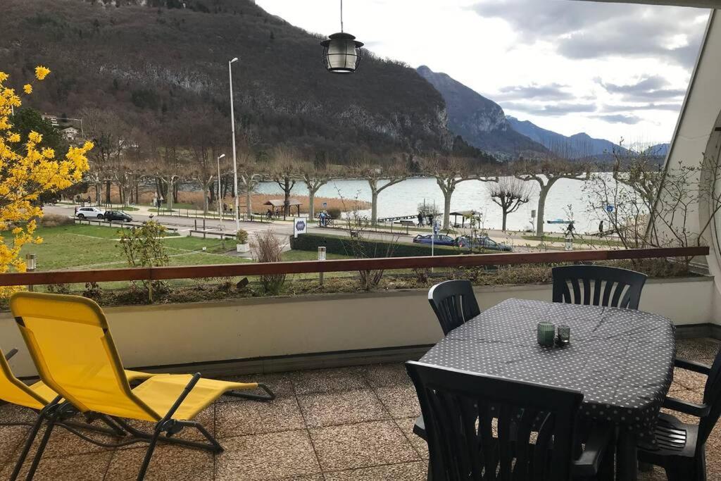 Chez Jacques - Terrasse Avec Vue Lac Et Montagne Анси Экстерьер фото